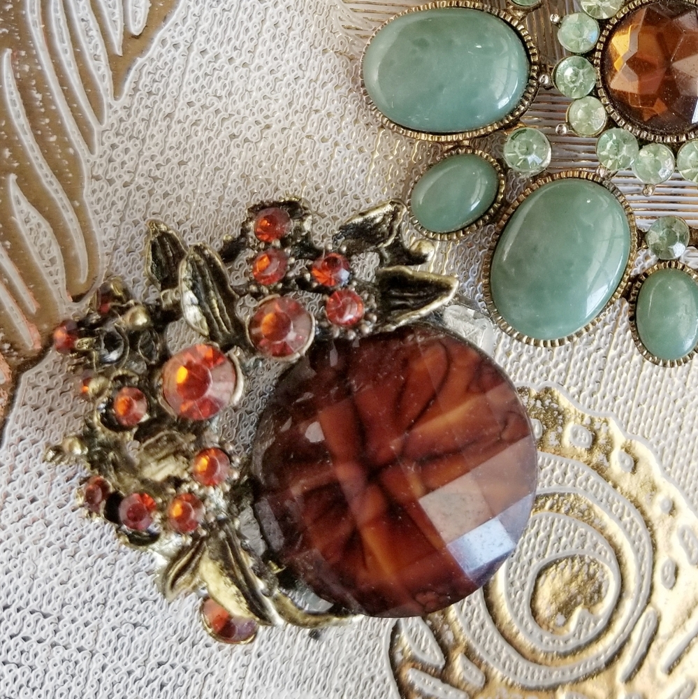 Brooch